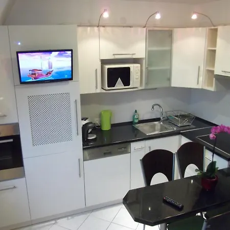 Hotel Rozsa Apartman *